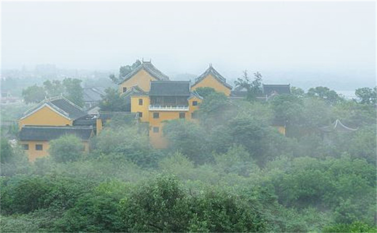 和女人聊天怎么开场白，与女人聊天开场白